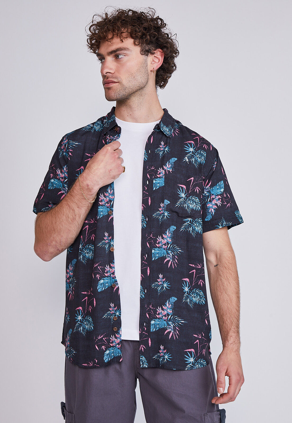 Camisas hombre flores store