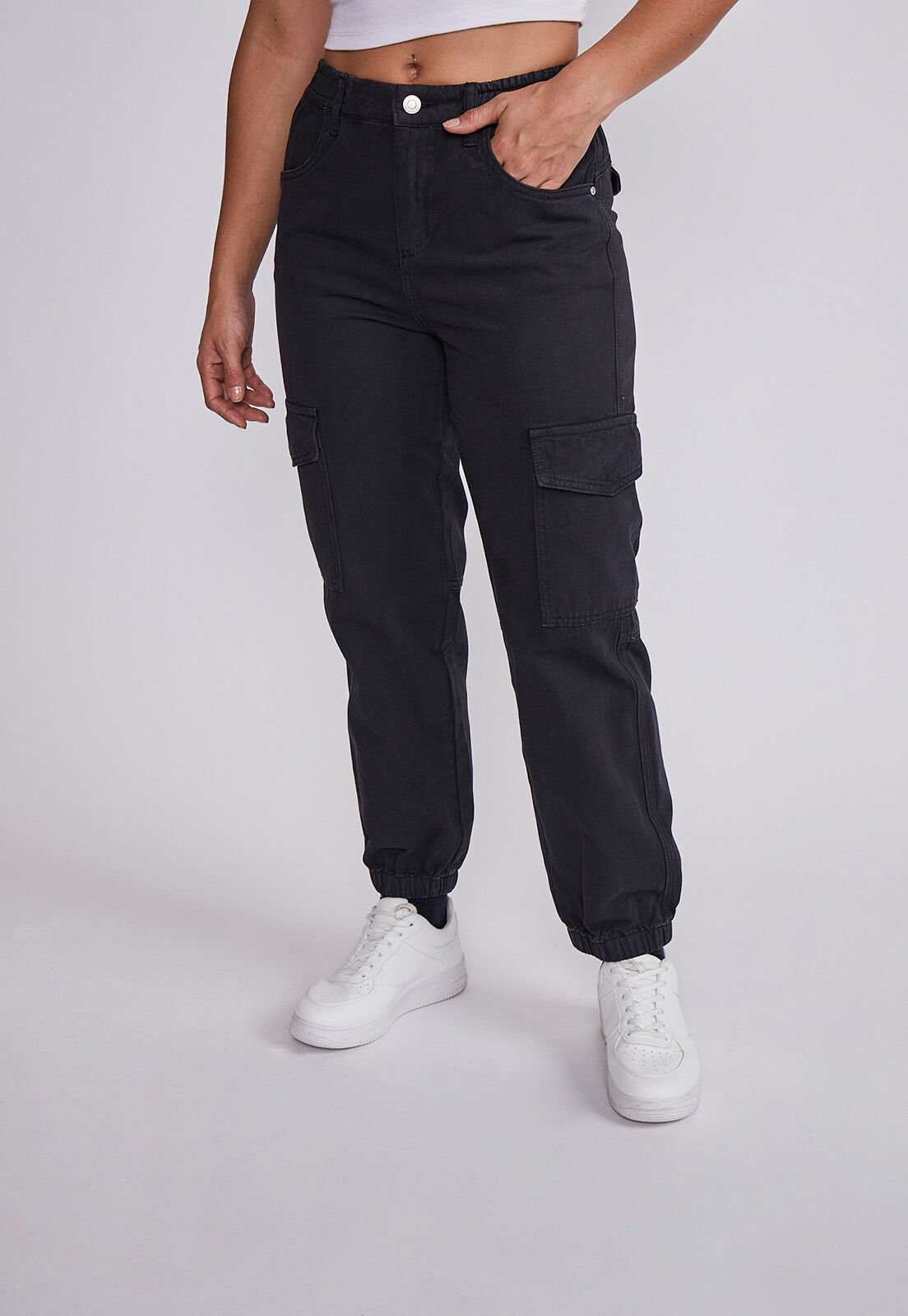 Joggers con bolsillos new arrivals