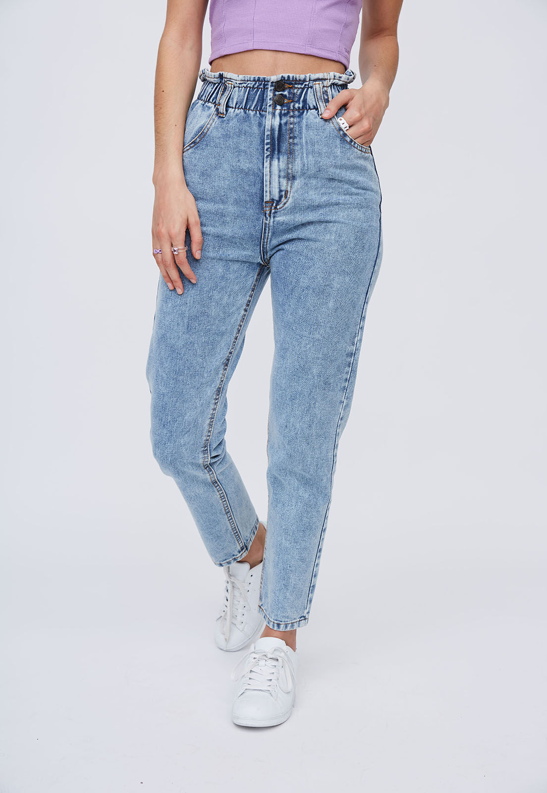 Jeans con pretina elasticada new arrivals
