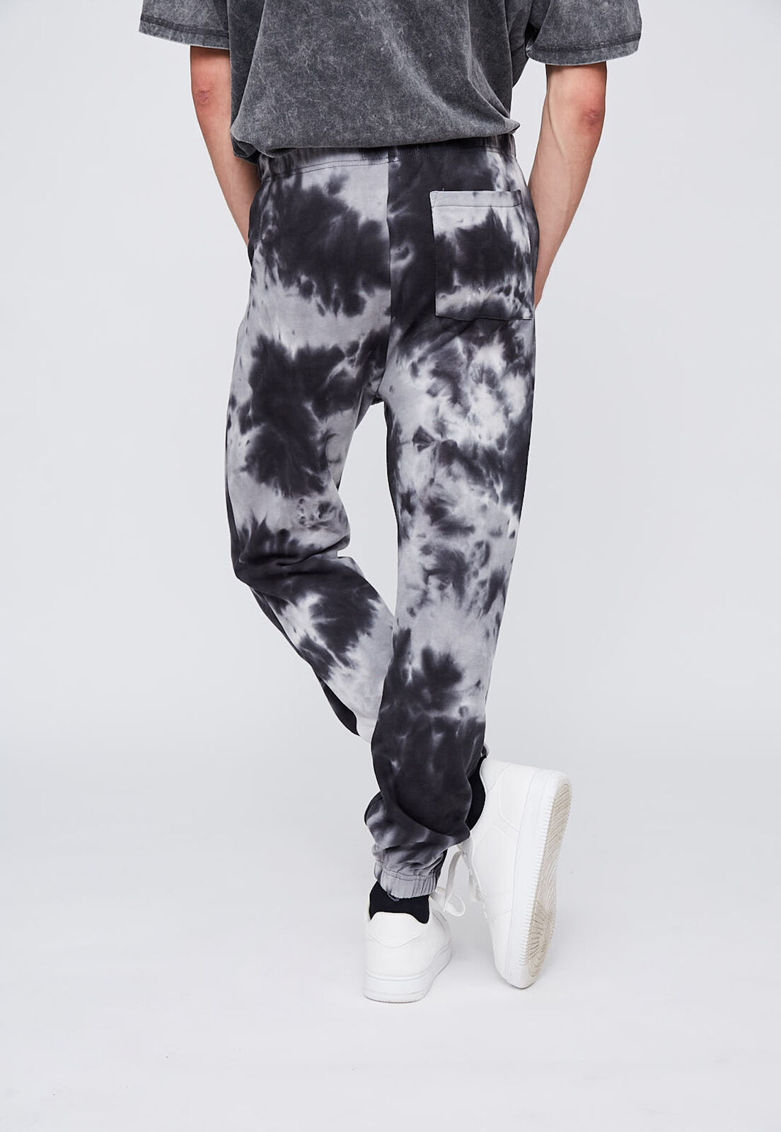 Pantalones tie dye hombre deals