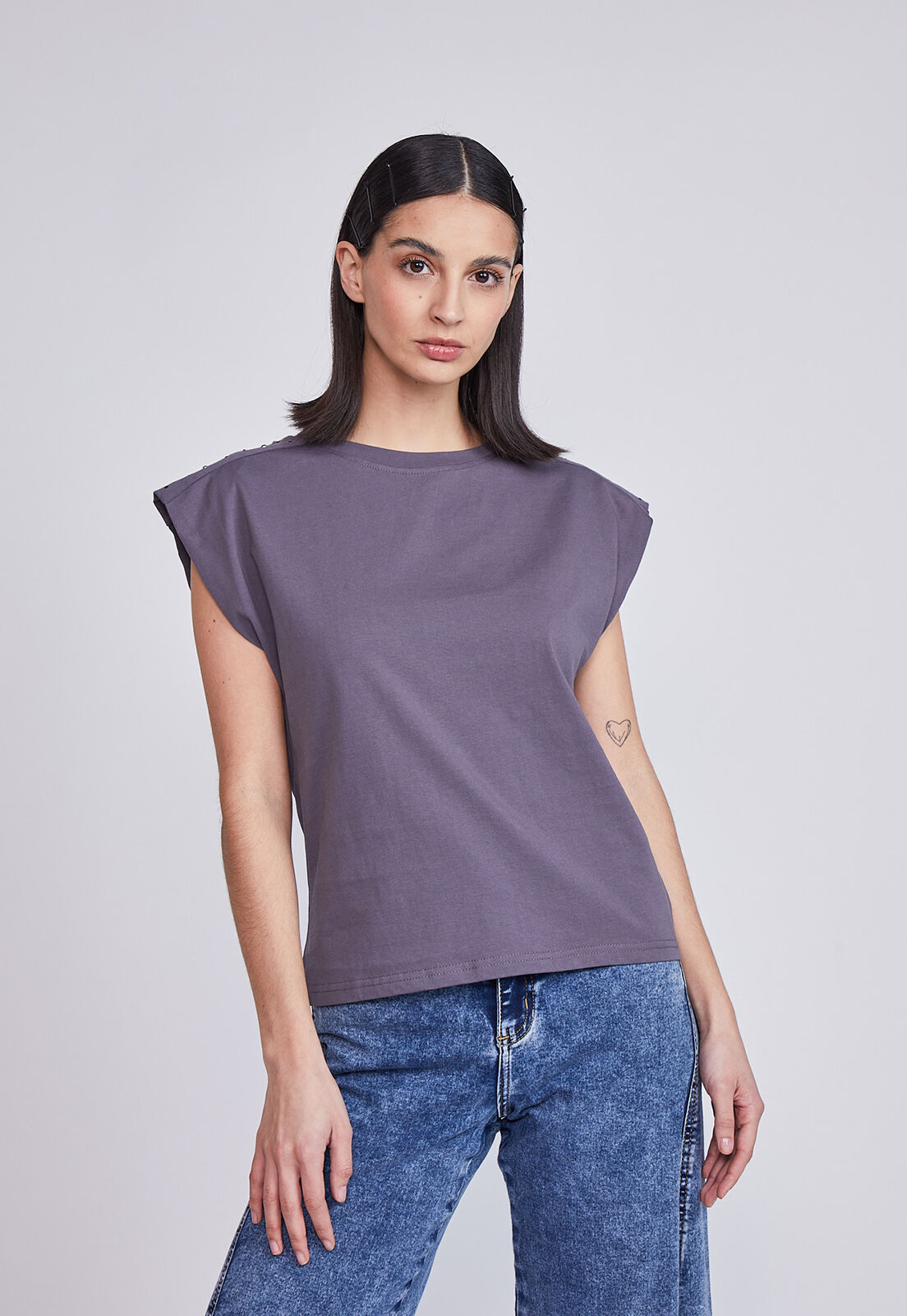 Polera gris mujer sales