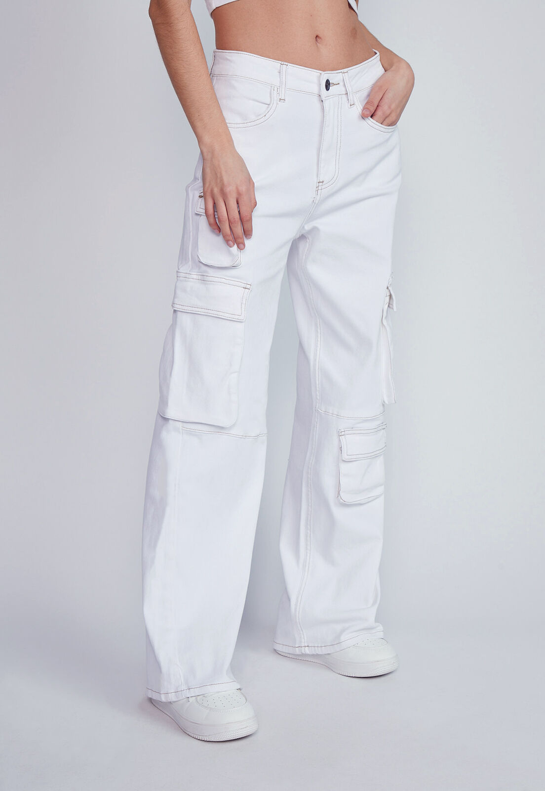 Pantalones cargo blancos hotsell