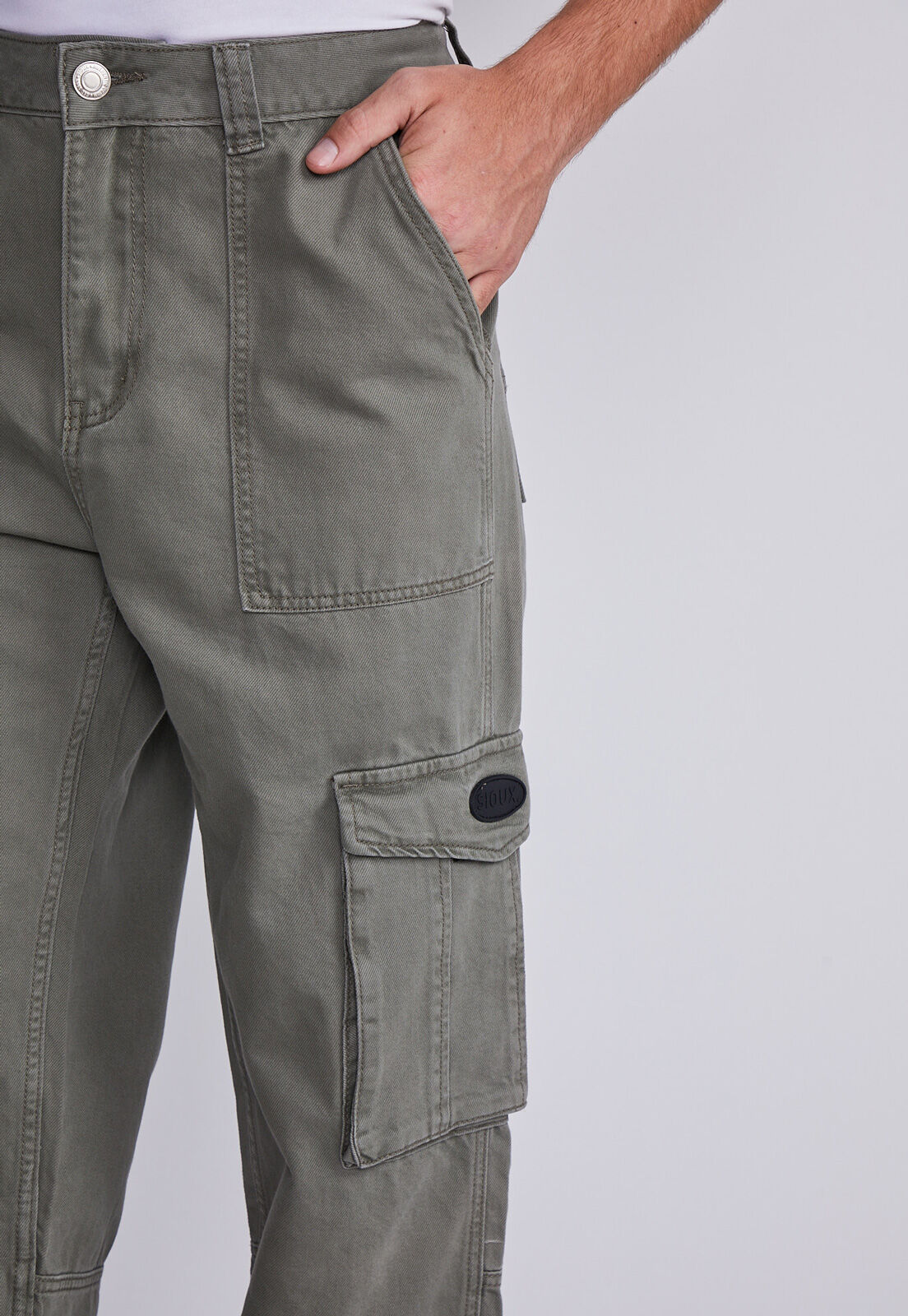 SIOUX JEANS Moda y Tendencia SIOUX JEANS Compre Pantalon Hombre Verde 6 Bolsillos Tipo Carpintero Sioux Por CLP 19990 SIOUX JEANS