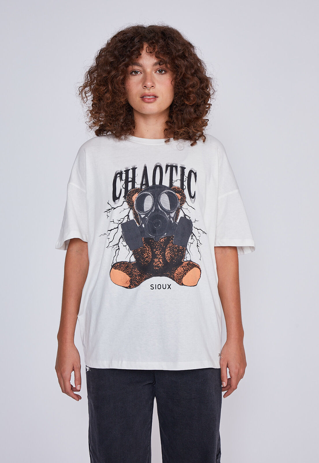 SIOUX JEANS Moda y Tendencia SIOUX JEANS Compre Polera Mujer Oversize Oso Crudo Sioux Por CLP 4990 SIOUX JEANS
